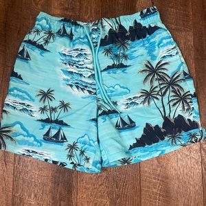 Mens George Brand Medium swim trunks. (32-34).  Brand new without tags.